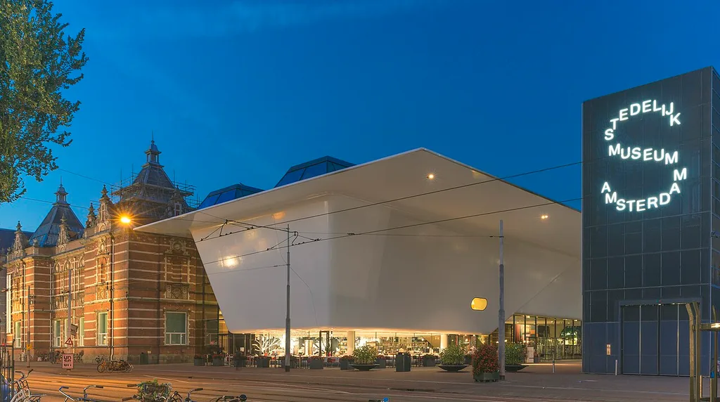시립미술관(Stedelijk Museum)