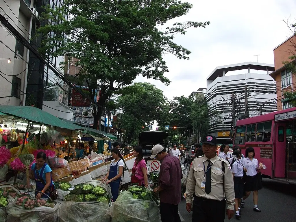 빡클렁 탈랏 꽃시장(ปากคลองตลาด / Pak Khlong Talad)
