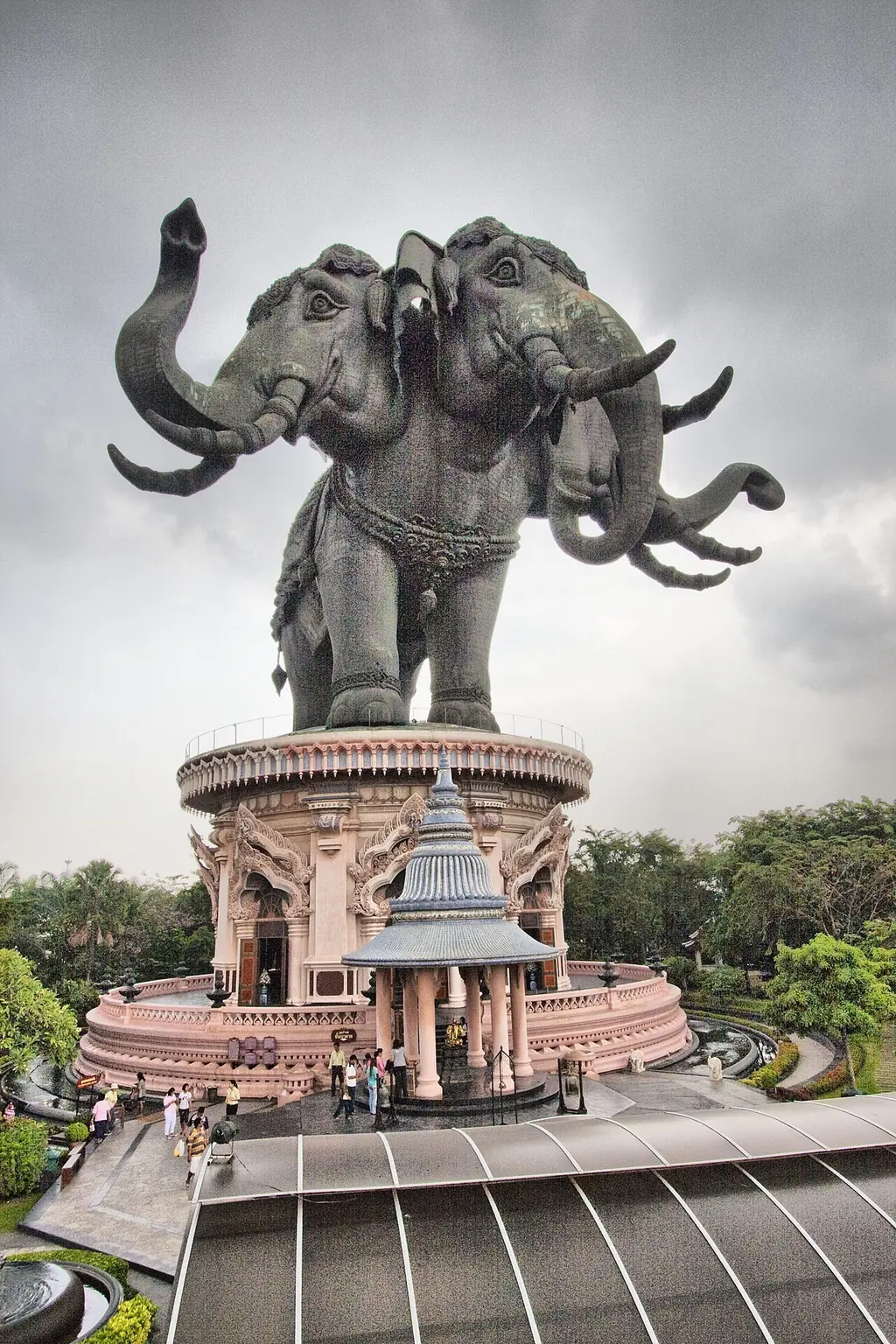 에라완 박물관(พิพิธภัณฑ์ช้างเอราวัณ / The Erawan Museum)