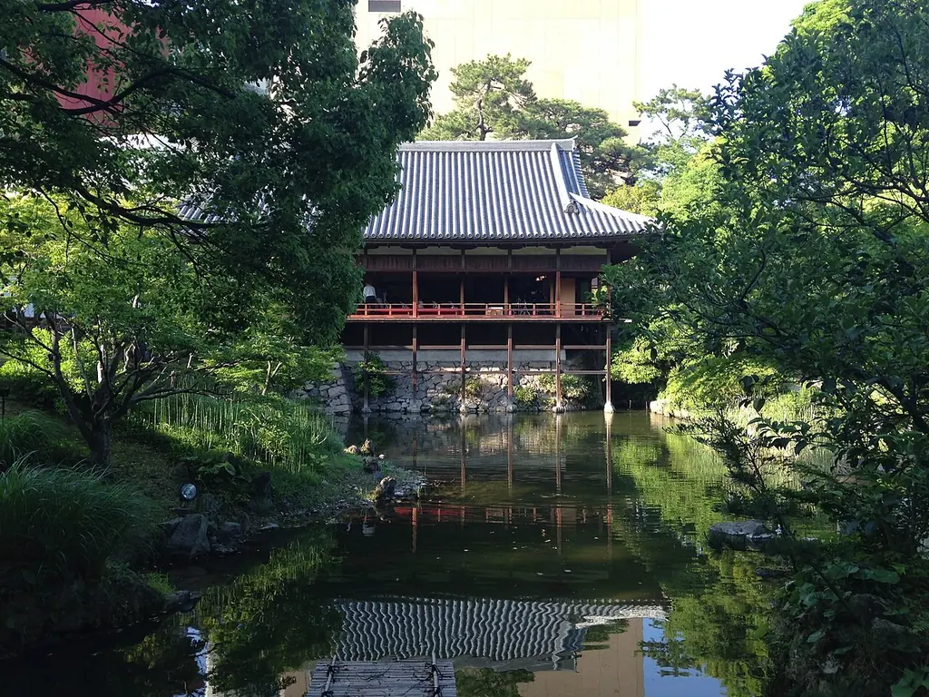 고쿠라성 정원(小倉城庭園)