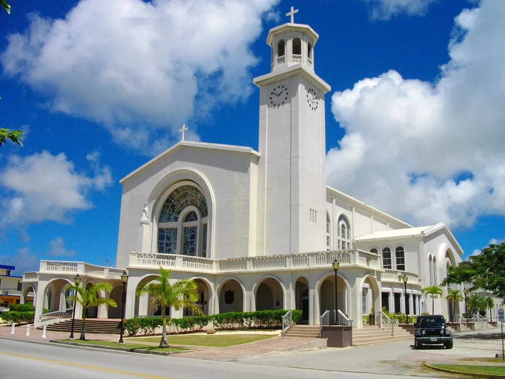 아가냐 대성당(Dulce Nombre de Maria Cathedral-Basilica)