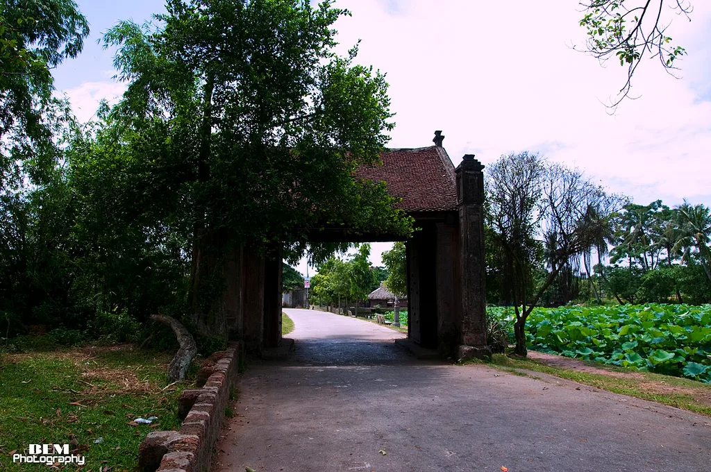 드엉럼 옛 마을(Làng cổ Đường Lâm)
