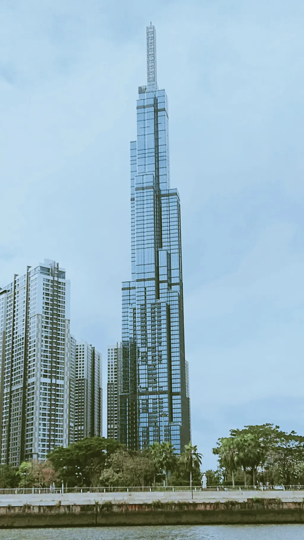 랜드마크81 스카이뷰(Landmark 81 SkyView)