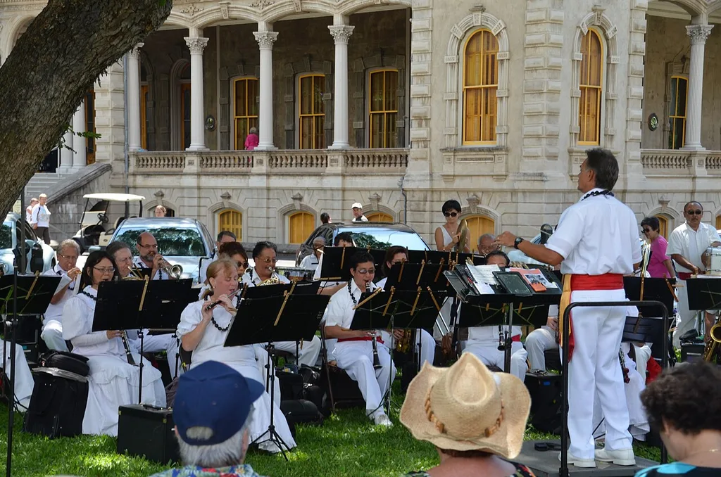 로열 하와이안 밴드 무료 공연(Royal Hawaiian Band at ʻIolani Palace)