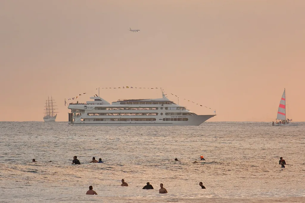 스타 오브 호놀룰루 선셋 디너 크루즈(Star of Honolulu · Pacific Star Sunset Cruise)