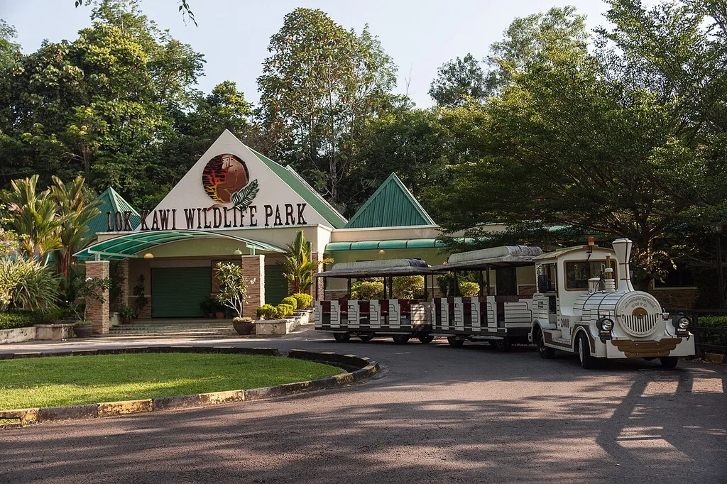 록 카위 야생동물공원(Taman Hidupan Liar Lok Kawi / Lok Kawi Wildlife Park)