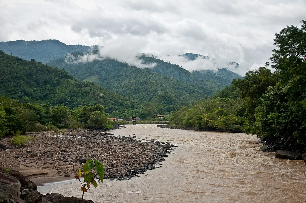 파다스강 래프팅(Padas River White Water Rafting)