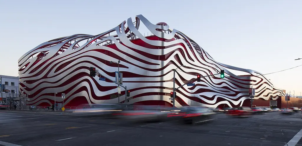 페터슨 자동차박물관(Petersen Automotive Museum)