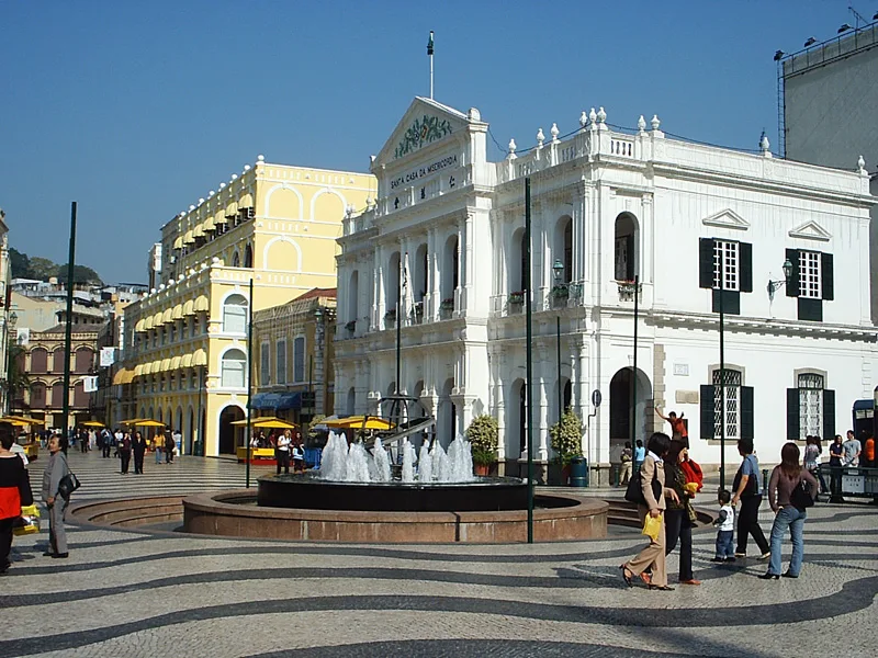세나도 광장(議事亭前地 / Largo do Senado)
