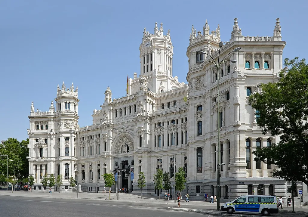 미라도르 마드리드 · 시벨레스 궁전 전망대(Mirador Madrid — CentroCentro)