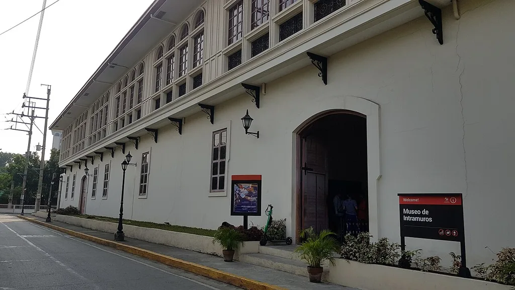 무세오 데 인트라무로스 · 센트로 데 투리스모(Museo de Intramuros / Centro de Turismo)
