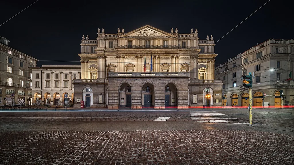 라 스칼라 극장 가이드 투어(Guided Tour of the Theatre — Museo Teatrale alla Scala)