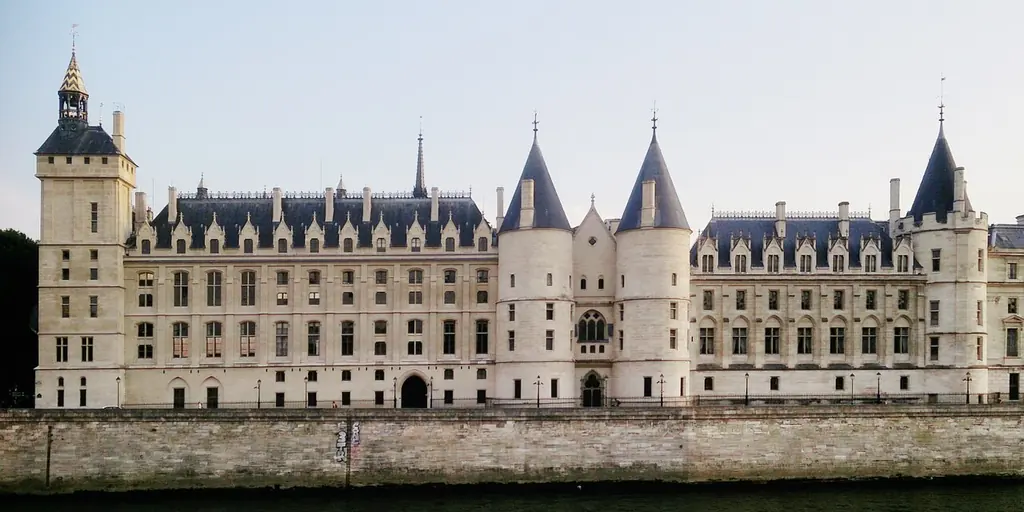 생트샤펠+콩시에르주리 공동권(Billet jumelé Sainte-Chapelle – Conciergerie)