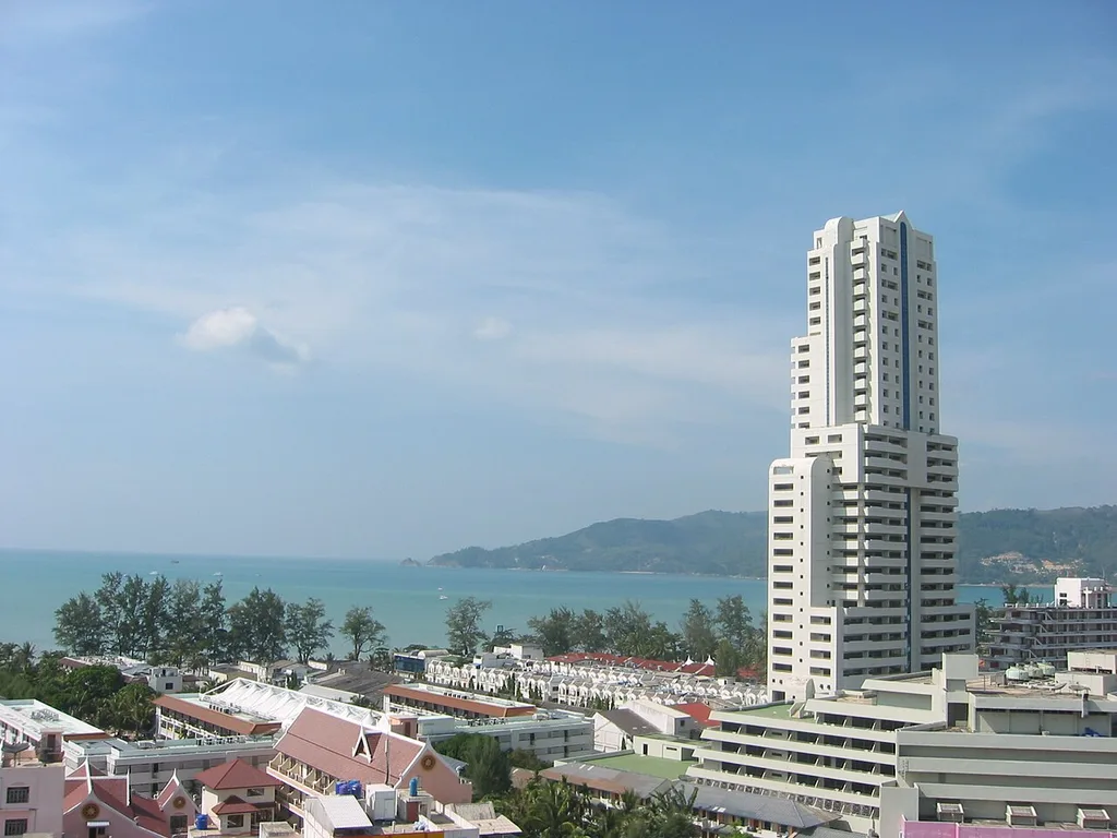 빠똥 해변(Hat Patong / หาดป่าตอง)