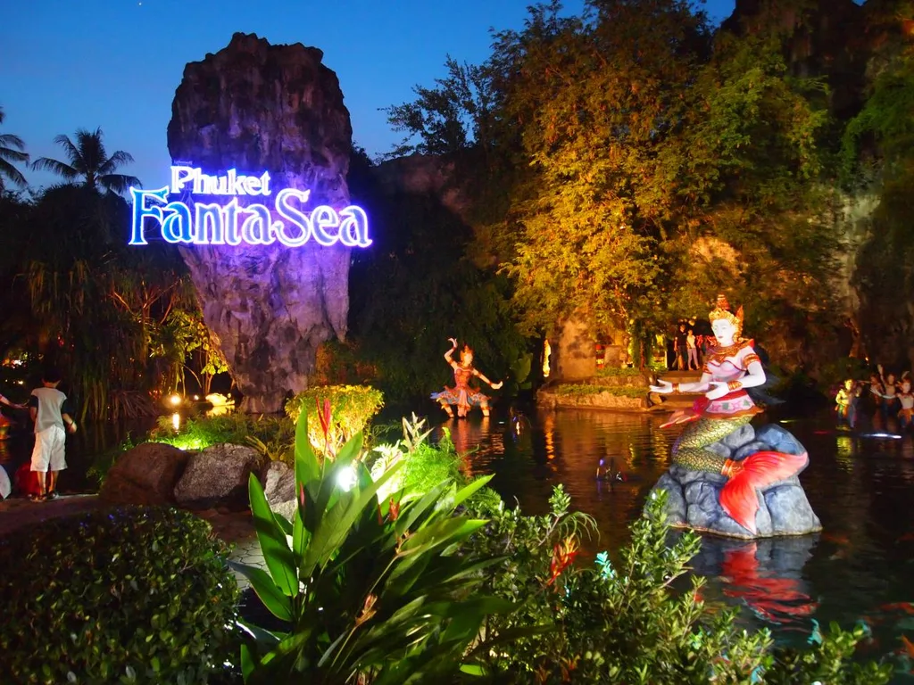 푸껫 판타씨(Phuket FantaSea)