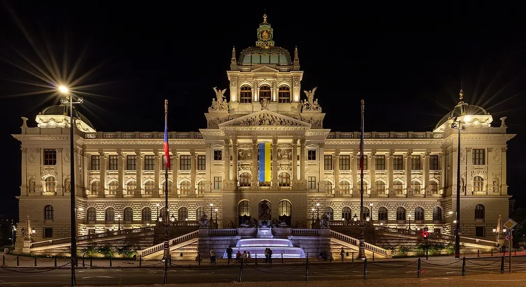 국립박물관 본관 통합권(Národní muzeum – Muzejní komplex)