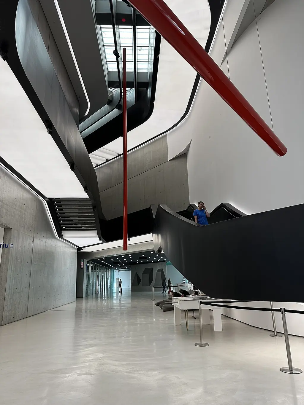 MAXXI 국립21세기미술관(MAXXI — Museo nazionale delle arti del XXI secolo)