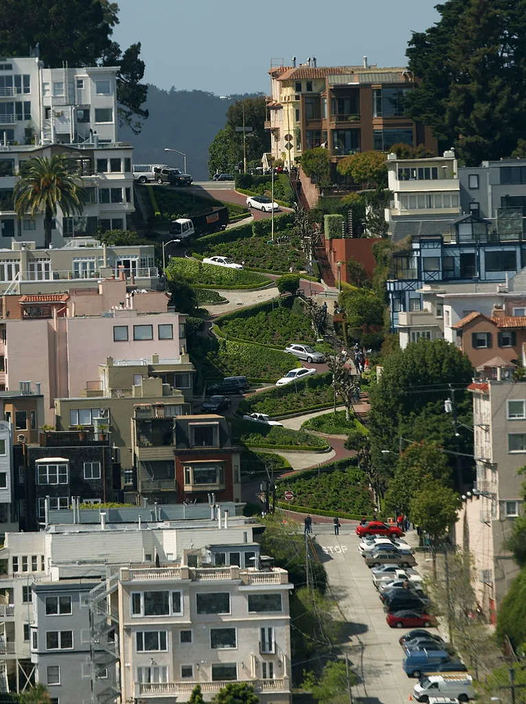 롬바드 스트리트(Lombard Street)