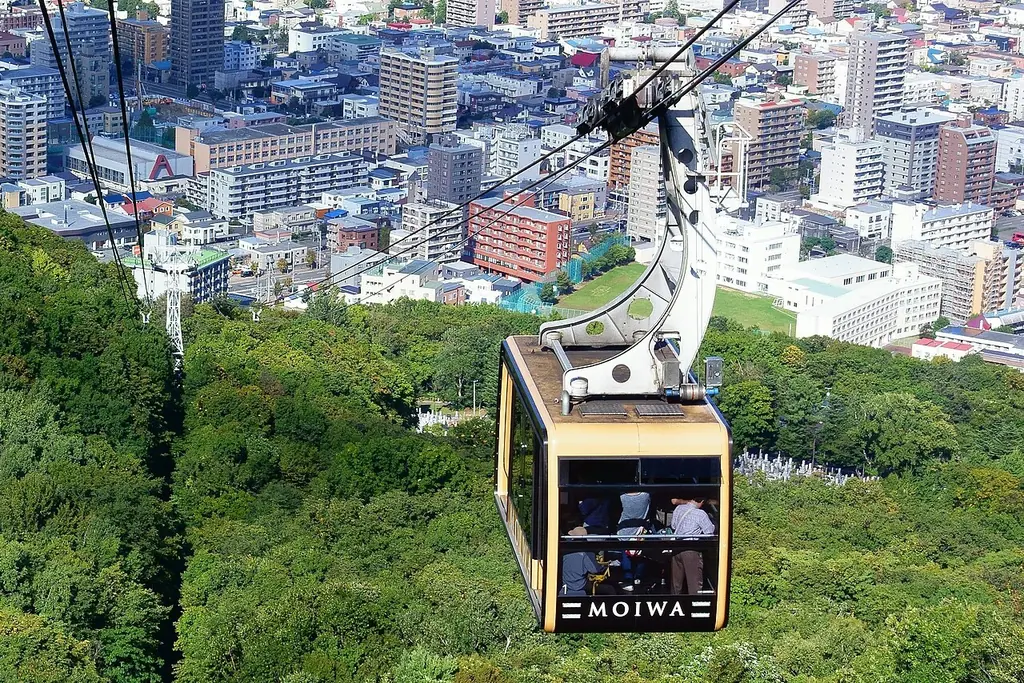모이와야마 로프웨이+미니케이블카 왕복(札幌もいわ山ロープウェイ)