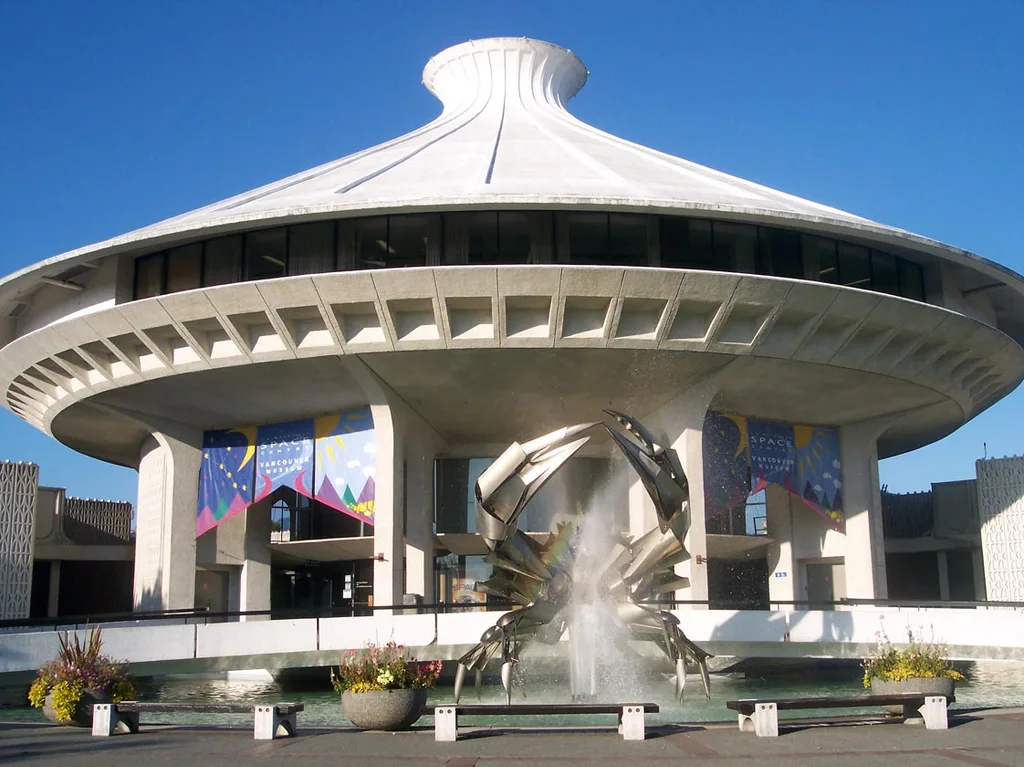 H.R. 맥밀런 우주센터(H.R. MacMillan Space Centre)